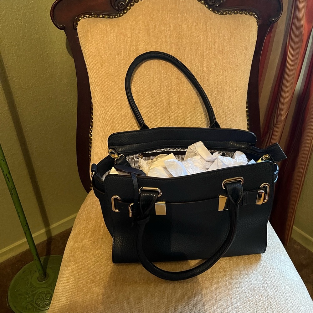 Elegant Black Handbag